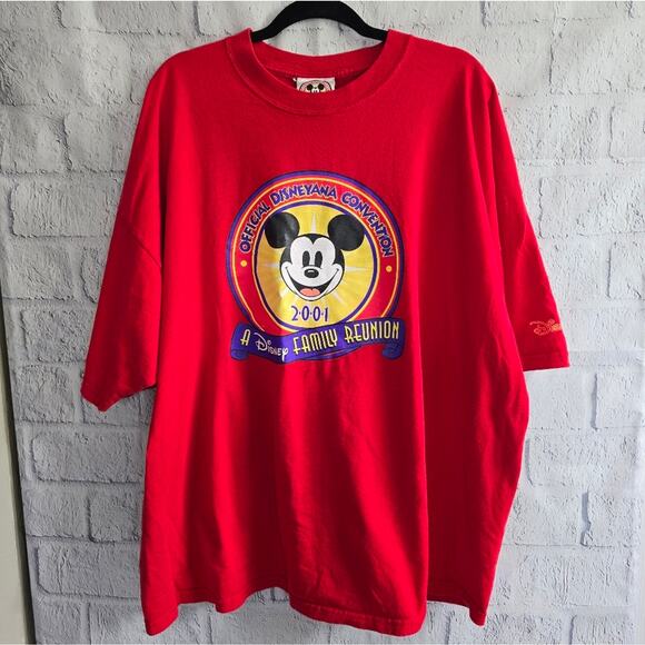 Vintage Disney Red 2001 Disneyana Convention Family Reunion Graphic Tee XXXL - Picture 2 of 13